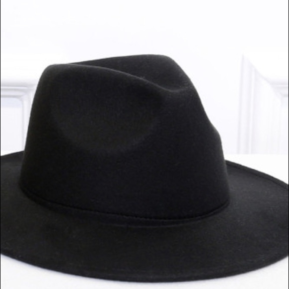 Black Hat - Picture 3 of 4